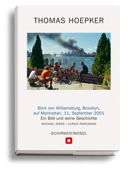 Blick von Williamsburg, Brooklyn, auf Manhattan, 11. September 2001. Thomas Hoepker | Verlag Schirmer/Mosel