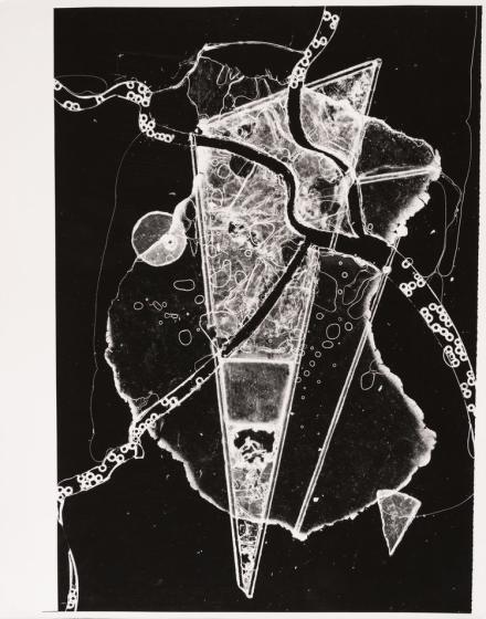 Heinz Hajek-Halke, Komposition 4/56, (1956) Light Graphic, Gelatin Silver Print © Heinz Hajek-Halke Estate, Courtesy CHAUSSEE 36