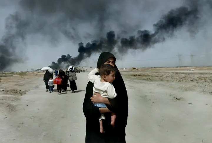 Zivilisten auf der Flucht, Basra, 30. März 2003 © picture alliance / AP / Anja Niedringhaus