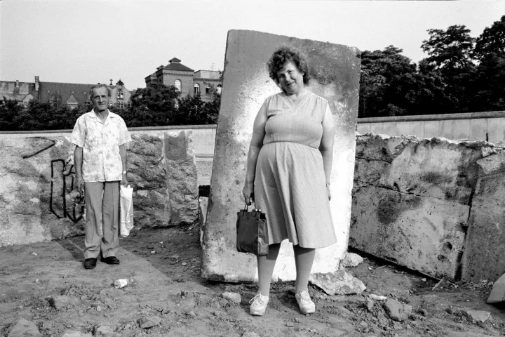 40 Jahre laif © Bettina Flitner, Menschen an der Berliner Mauer, 1990