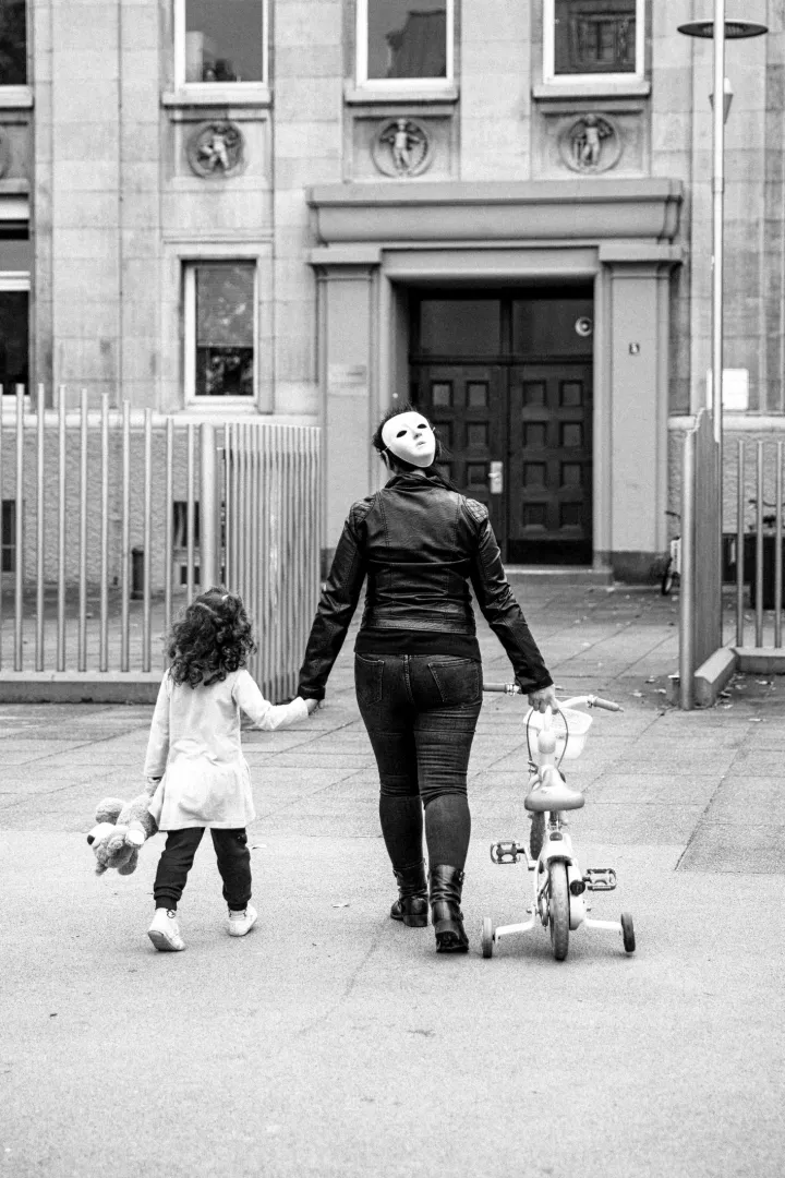 © Hyp Yerlikaya, Serie „Amalie“, 2021, © Hyp Yerlikaya, Serie „Amalie“, 2021,