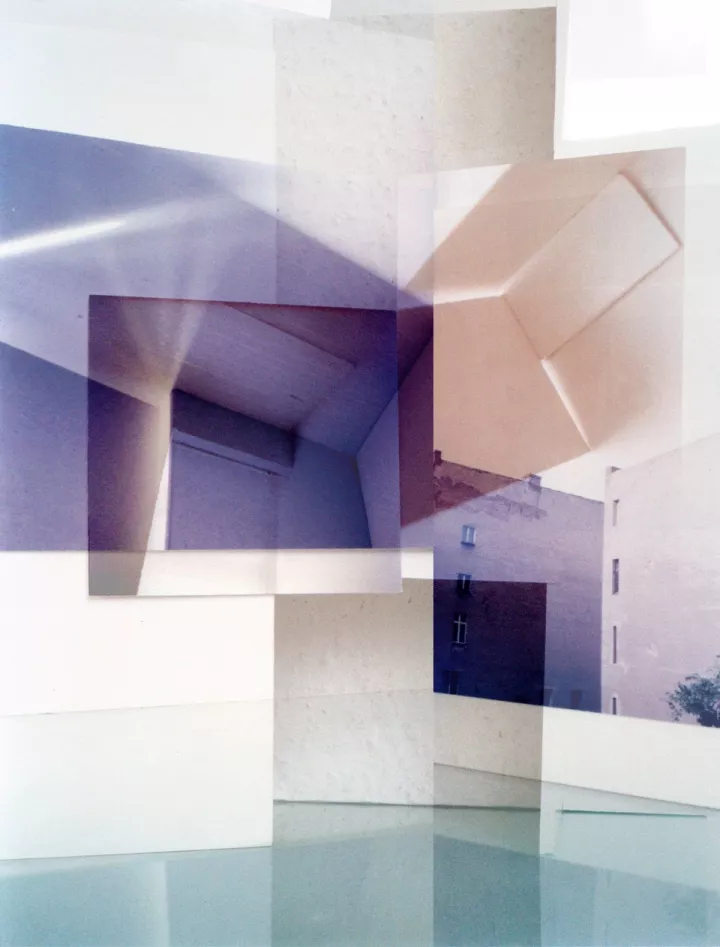 Susa Templin, Spatial Abstraction #4, 2022, mehrschichtige Collage in bedruckter Plexiglashaube, 172 cm x 126cm x 14 cm, Auflage 1 + 1 ap, courtesy Parrotta Contemporary Art Cologne / Bonn