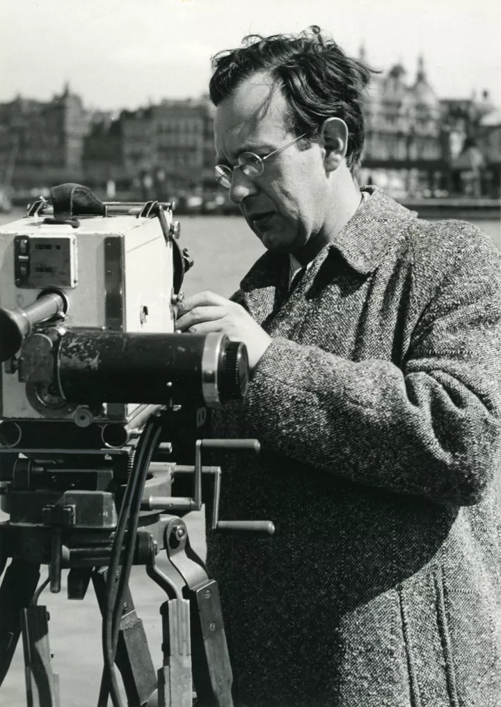Alfred Ehrhardt bei Filmaufnahmen in Antwerpen