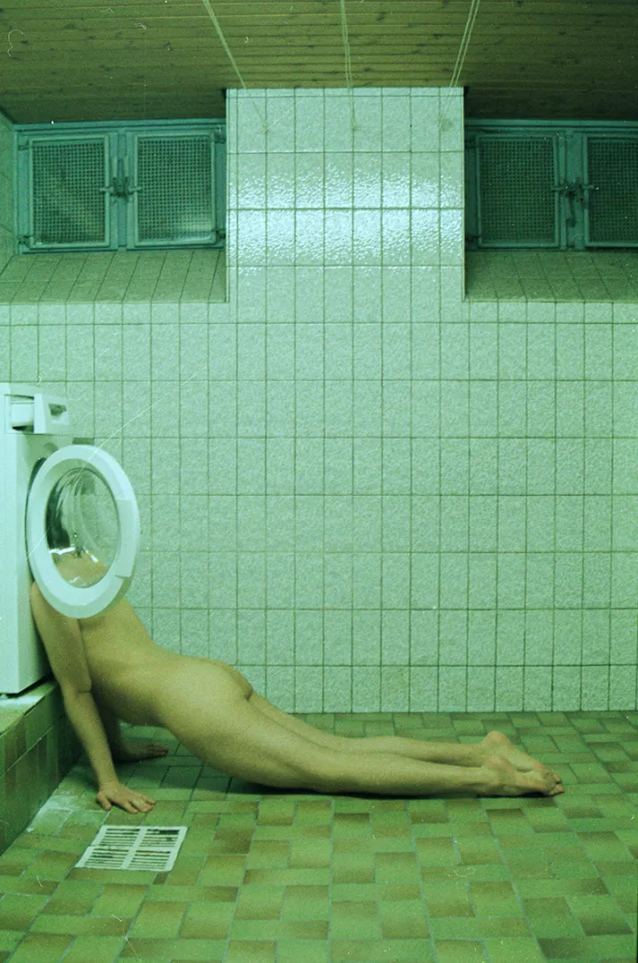 © Enya Weidner, Deutscher Jugendfotopreis 2022. Aus der Serie: Mir ist langweilig © Enya Weidner, Deutscher Jugendfotopreis 2022. Aus der Serie: Mir ist langweilig
