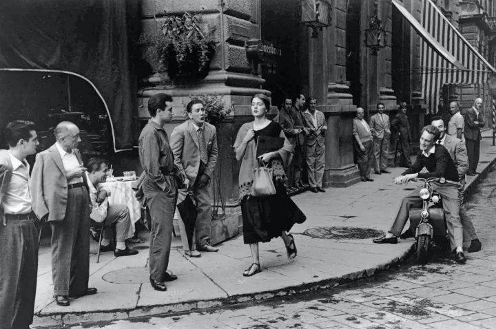 American Girl in Italy, Florence, Italy, 1951. © Orkin/Engel Film and Photo Archive; VG Bild-Kunst, Bonn 2021.