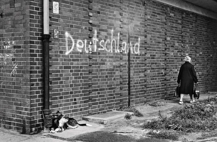 Ohne Titel, Alte Jakobstraße, Berlin-Kreuzberg 1978–1987, aus der Serie Kein schöner Land © Dirk Reinartz Archiv, Stiftung F.C. Gundlach + Deutsche Fotothek Dresden Ohne Titel, Alte Jakobstraße, Berlin-Kreuzberg 1978–1987, aus der Serie Kein schöner Land © Dirk Reinartz Archiv, Stiftung F.C. Gundlach + Deutsche Fotothek Dresden