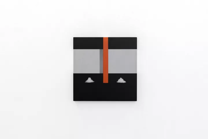 Roland Biermann, snow+concrete 28 A, Siebdruck auf Beton, 50 x 50 x 5 cm, 2019 Roland Biermann, snow+concrete 28 A, Siebdruck auf Beton, 50 x 50 x 5 cm, 2019