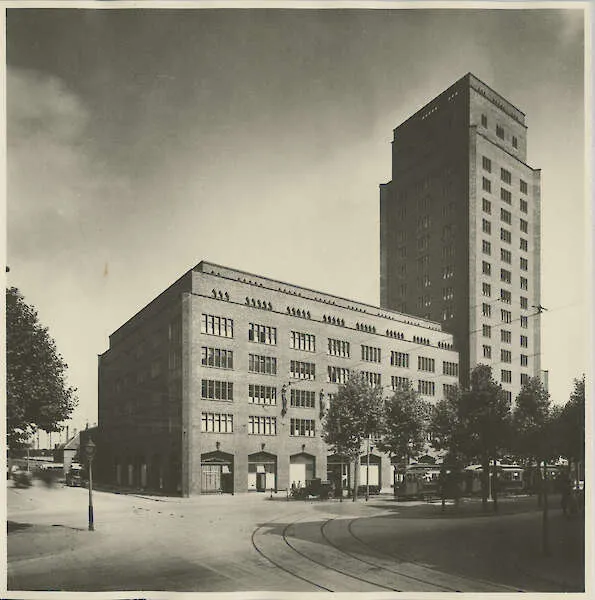 © Hugo Schmölz © Hugo Schmölz
