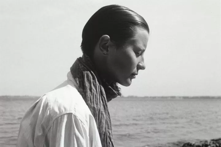 Ulrich Wüst: Wohlenberger Wiek 1983, 1983, aus der Serie ZWISCHENRÄUME 1979-1989, 1979-1989, Archival pigment print (Modern print Holger Herschel), 18 x 28 cm © Ulrich Wüst Ulrich Wüst: Wohlenberger Wiek 1983, 1983, aus der Serie ZWISCHENRÄUME 1979-1989, 1979-1989, Archival pigment print (Modern print Holger Herschel), 18 x 28 cm © Ulrich Wüst
