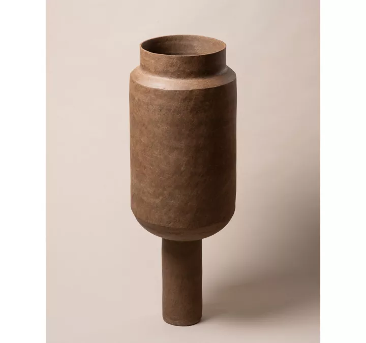 Sylvie Enjalbert, Standing Column, 2022, ceramic, 80 x 30 cm