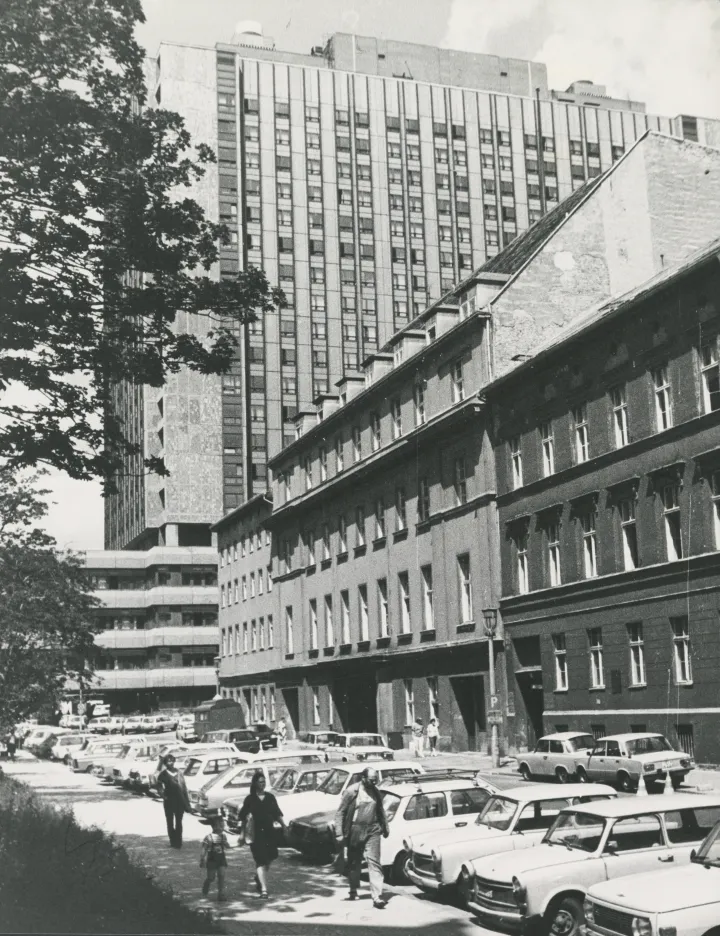 Hermann-Matern-Straße, 1989, Akademie der Künste, Berlin, Archiv, Foto-AdK-O 42-11 /  Foto: Christian Kraushaar