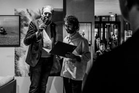 DGPh 4Ward | EMERGING PHOTOGRAPHER AWARD. Leica Galerie in Paris. Marco Dirr (honorable mention) and Thomas Gerwers, DGPh, Vorsitzender der DGPh Sektion Kunst, Markt und Recht. © Ruediger Glatz