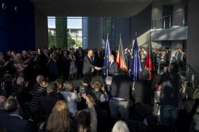 Rückblende 2025, Kategorie "Bestes Foto" Foto: Marco Urban. Olaf Scholz und Friedrich Merz während der Übergabe des Bundeskanzleramtes an den neuen Bundeskanzler Berlin , 06.05.2025