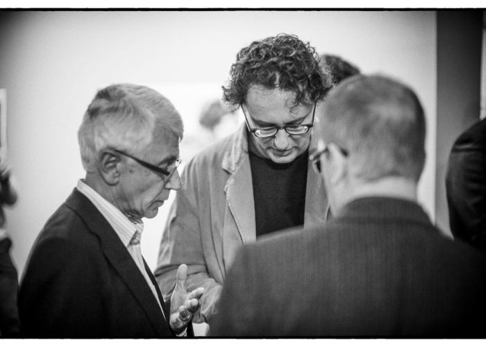 Dr. Erich Salomon-Preis an Paolo Pellegrin. v.l.n.r. Klaus Czerwinski, Paolo Pellegrin, Ditmar Schädel © Rüdiger Glatz