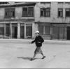 Konstanze Göbel: Geiststraße, 1988, aus der Serie: Halle im Umbruch. 1987–1989, Silbergelatine/Vintage Print, 288 x 430 mm, Kulturstiftung Sachsen-Anhalt, Kunstmuseum Moritzburg Halle (Saale), Eigentum des Landes Sachsen-Anhalt; Landesverwaltungsamt, Dokumentationsstelle Kunst, Repro: Kulturstiftung Sachsen-Anhalt © Konstanze Göbel