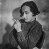 Edith Tudor-Hart, ca. 1936, fotografiert von Wolf Suschitzky.