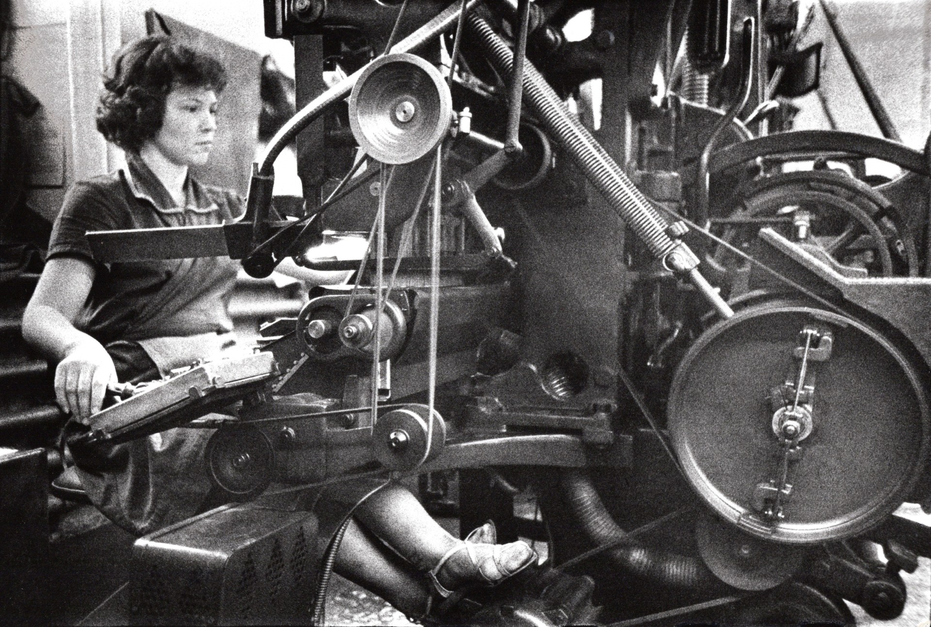 Evelyn Richter, Setzerin an der Linotype, Ost-Berlin, 1959
